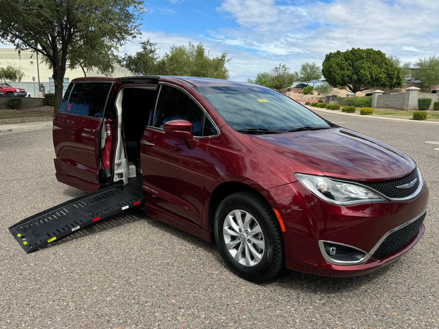 2018 Chrysler Pacifica Touring Plus