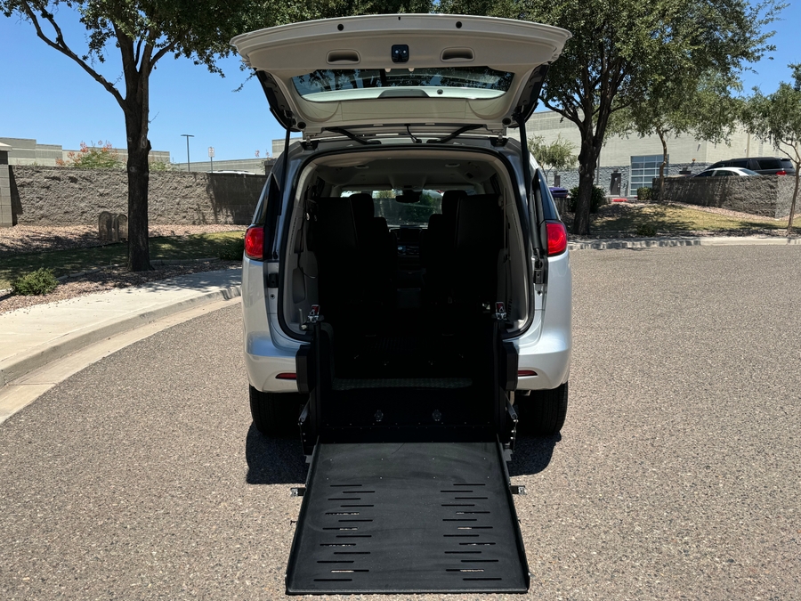 2023 Chrysler Voyager LX (New Conversion)